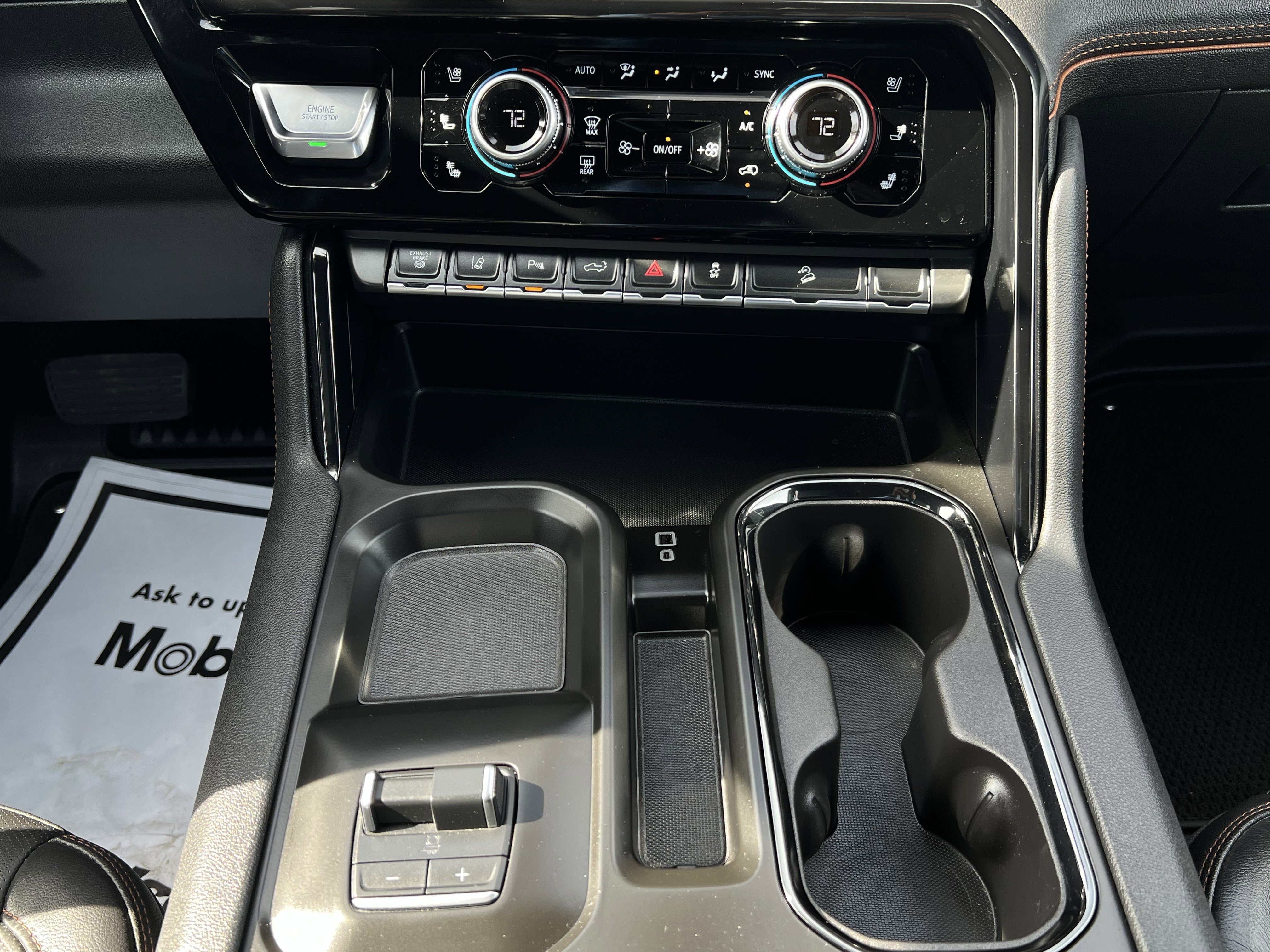 Used 2025 GMC Sierra 2500 AT4 image 21