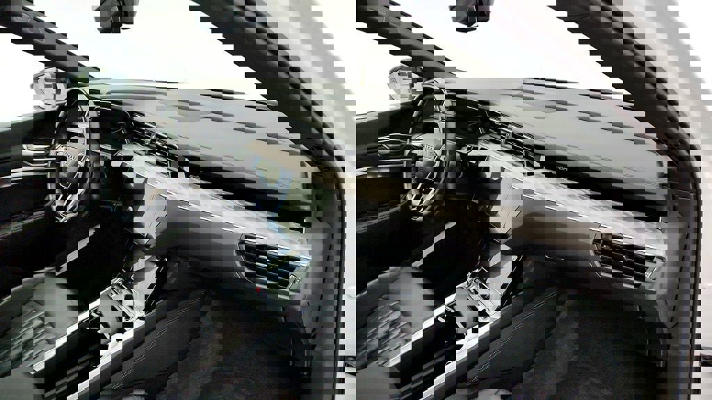 Used 2024 Audi Q8 e-tron Premium Plus image 26