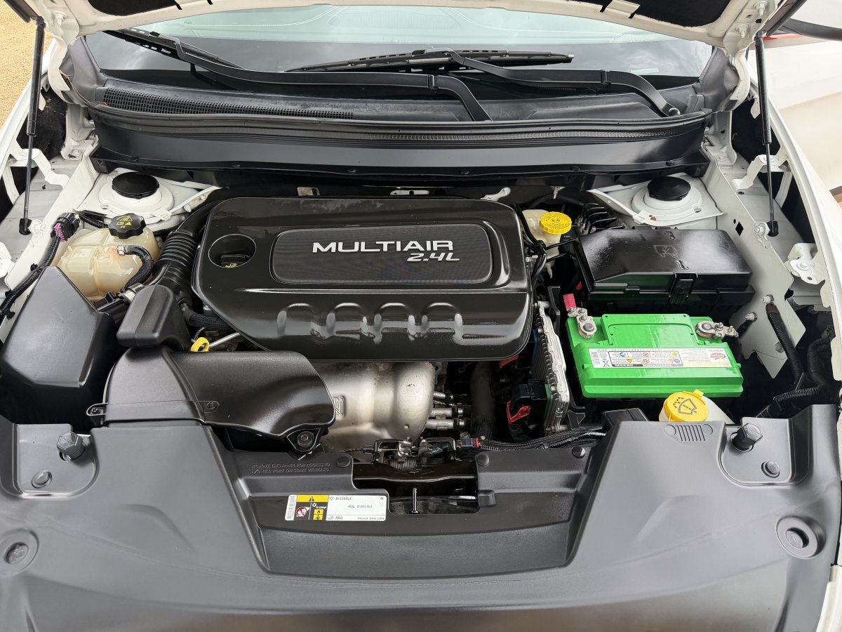 Used 2016 Jeep Cherokee 75th Anniversary FWD image 33
