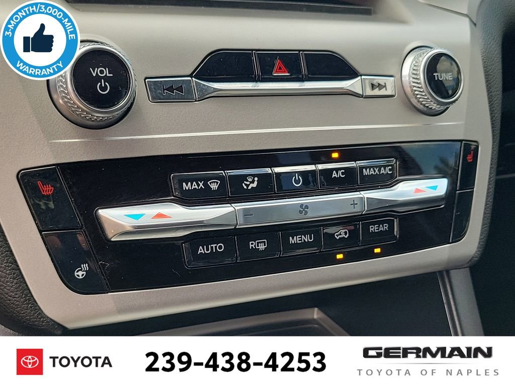 Used 2022 Ford Explorer XLT w/ Equipment Group 202A image 31