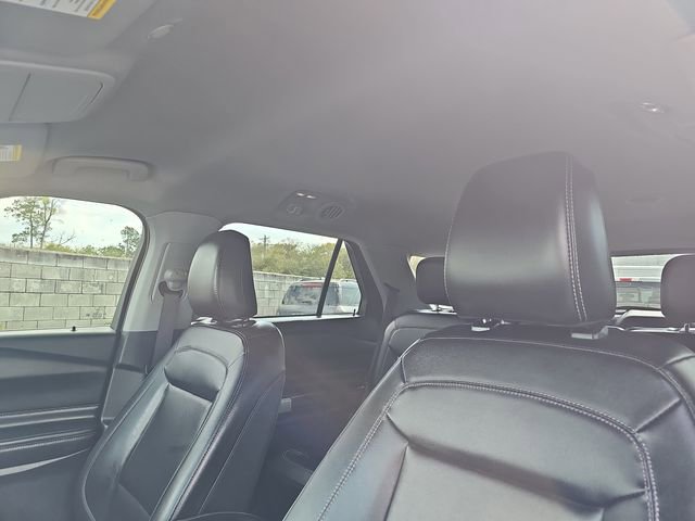 Used 2023 Ford Explorer XLT w/ Equipment Group 202A image 18