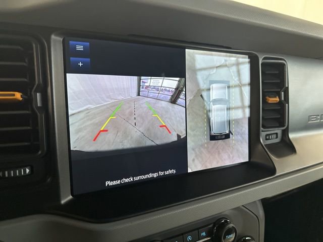 Used 2023 Ford Bronco Badlands image 12