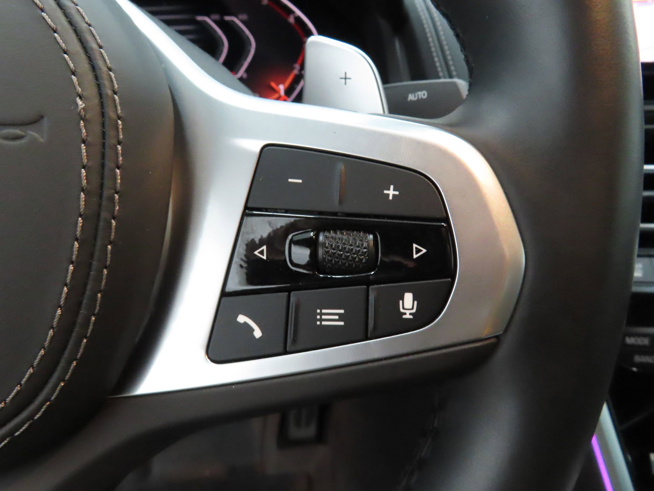 Used 2023 BMW 840i Coupe w/ M Sport Professional Package RWD image 13