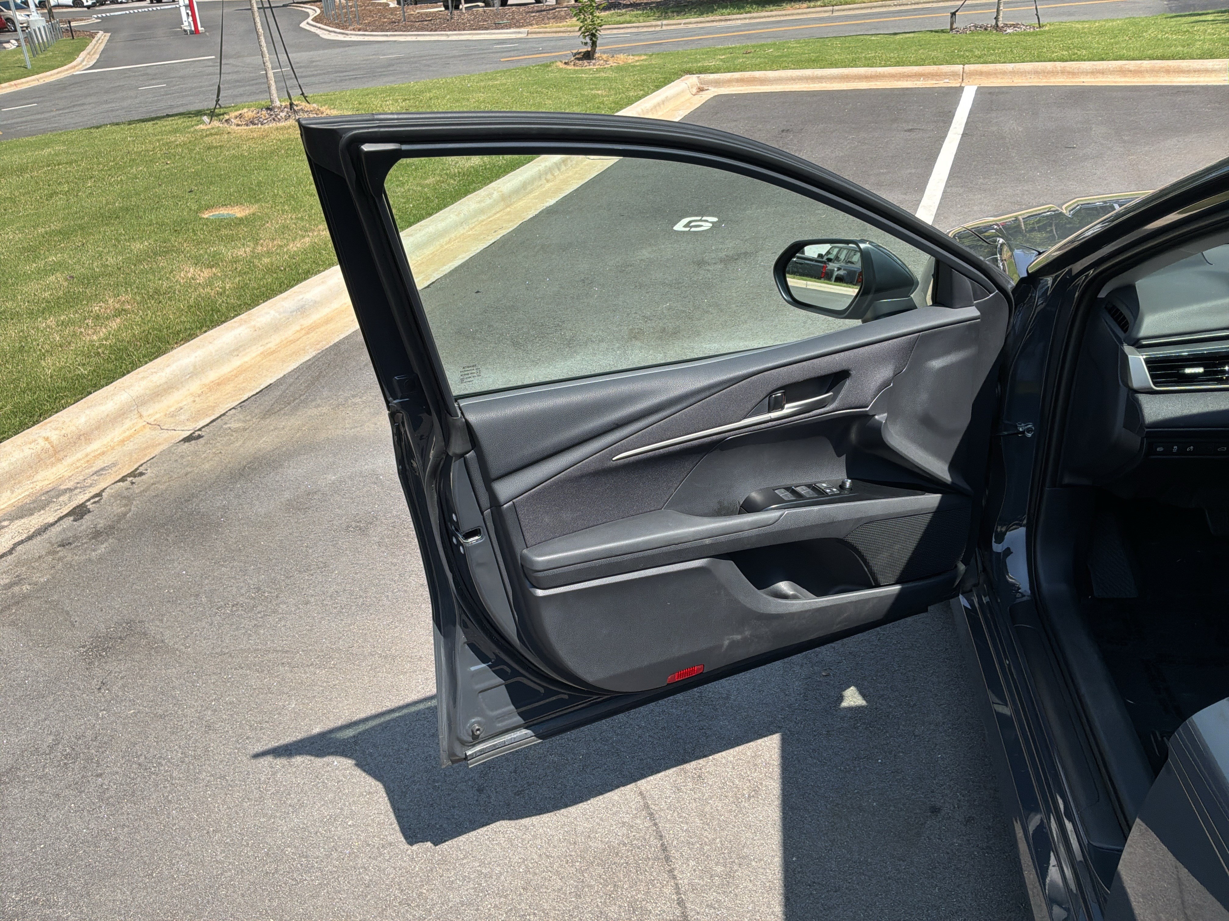 Used 2026 Toyota Camry LE FWD image 14