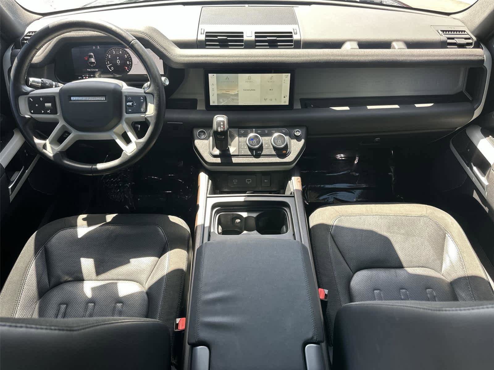 Used 2020 Land Rover Defender 110 SE AWD/4WD image 11