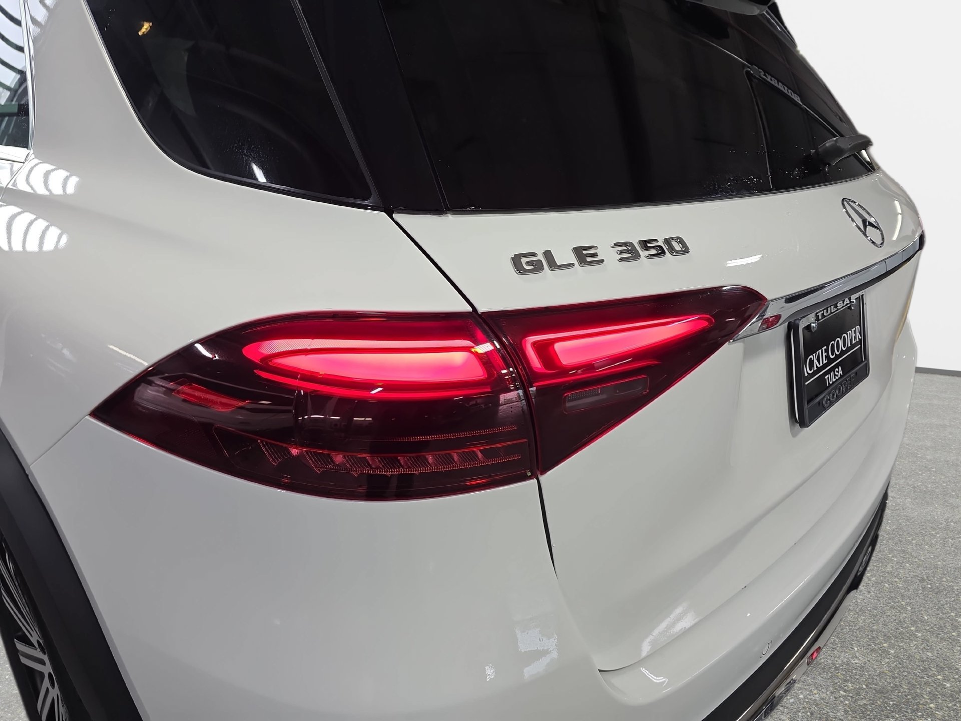 Used 2026 Mercedes-Benz GLE 350 4MATIC w/ Winter Package image 33