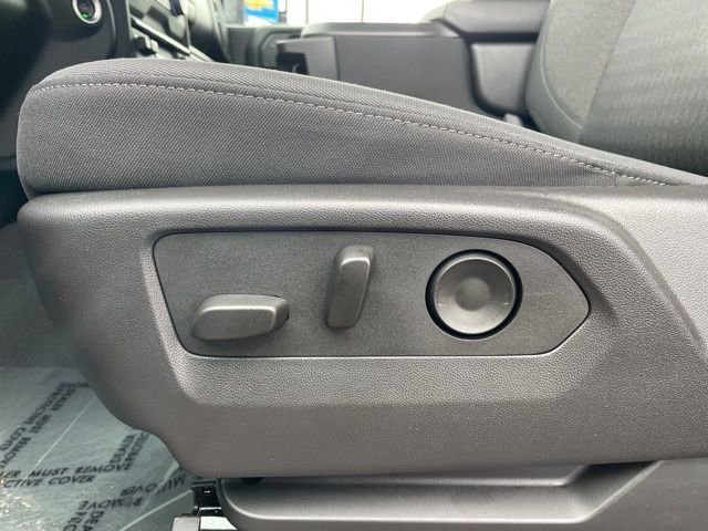 Used 2025 Chevrolet Silverado 2500 Custom w/ Custom Convenience Package image 9