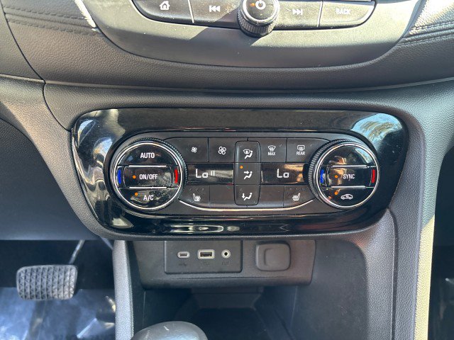 Used 2022 Buick Encore GX Select w/ LPO, Active Lifestyle Package image 15