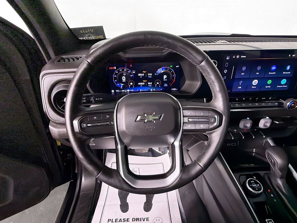 Used 2025 Chevrolet Colorado Trail Boss AWD/4WD image 11