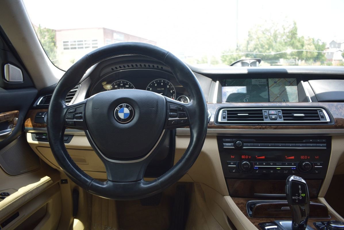 Used 2013 BMW 740Li w/ Executive Pkg image 16