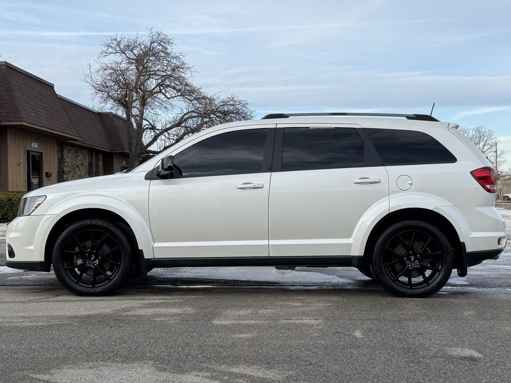 Used 2019 Dodge Journey SE image 2