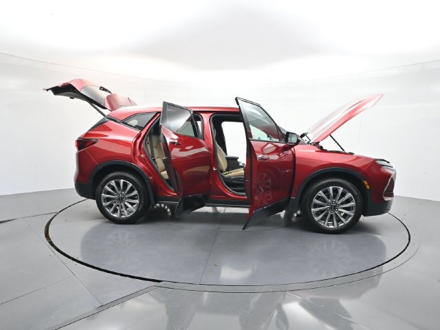 Used 2024 Chevrolet Blazer Premier w/ Driver Confidence II Package FWD image 33