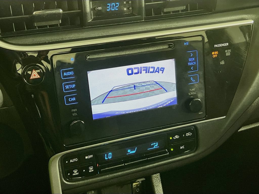 Used 2017 Toyota Corolla LE FWD image 17