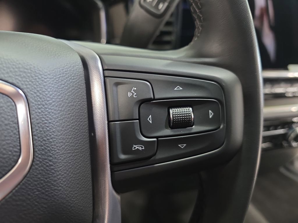 Certified 2025 GMC Sierra 1500 SLT image 18