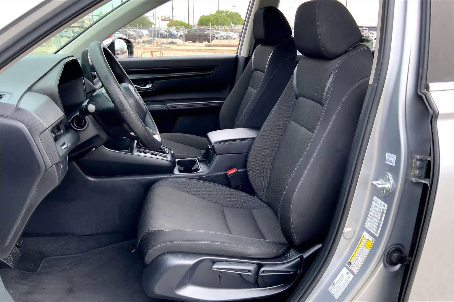 Used 2023 Honda CR-V LX image 8