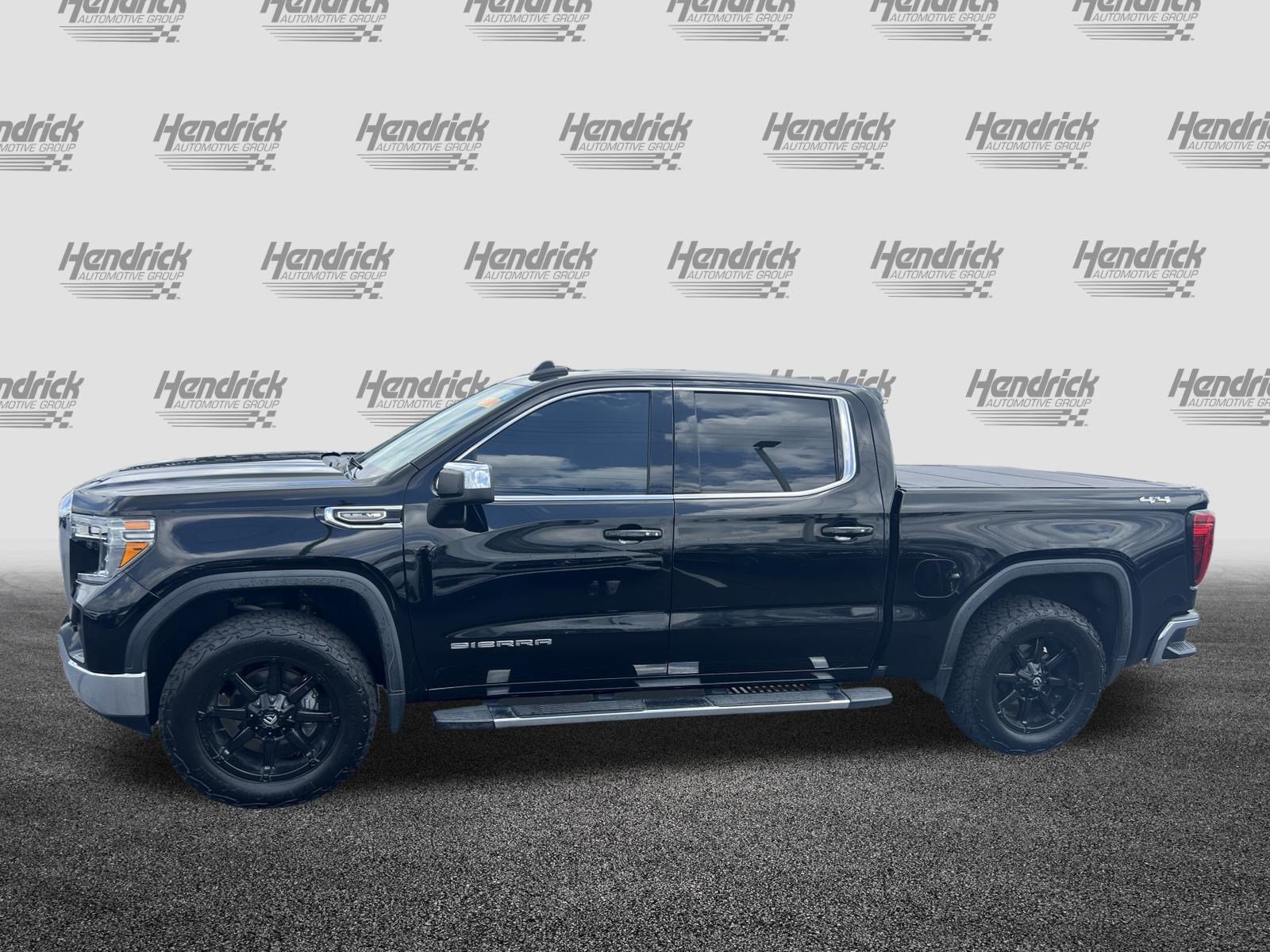 Used 2019 GMC Sierra 1500 SLE w/ SLE Value Package AWD/4WD image 7