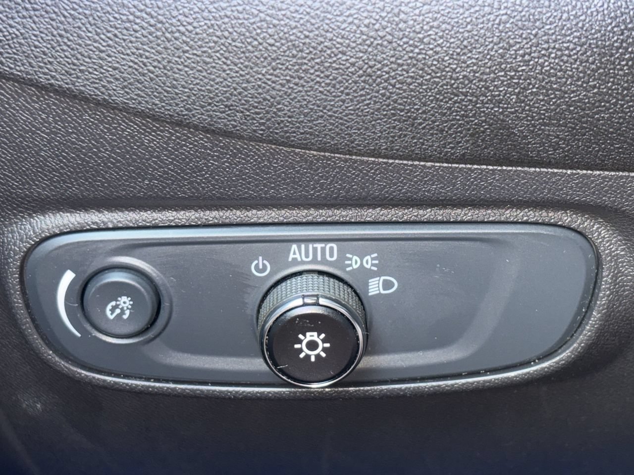 Used 2024 Chevrolet Equinox LT AWD/4WD image 15