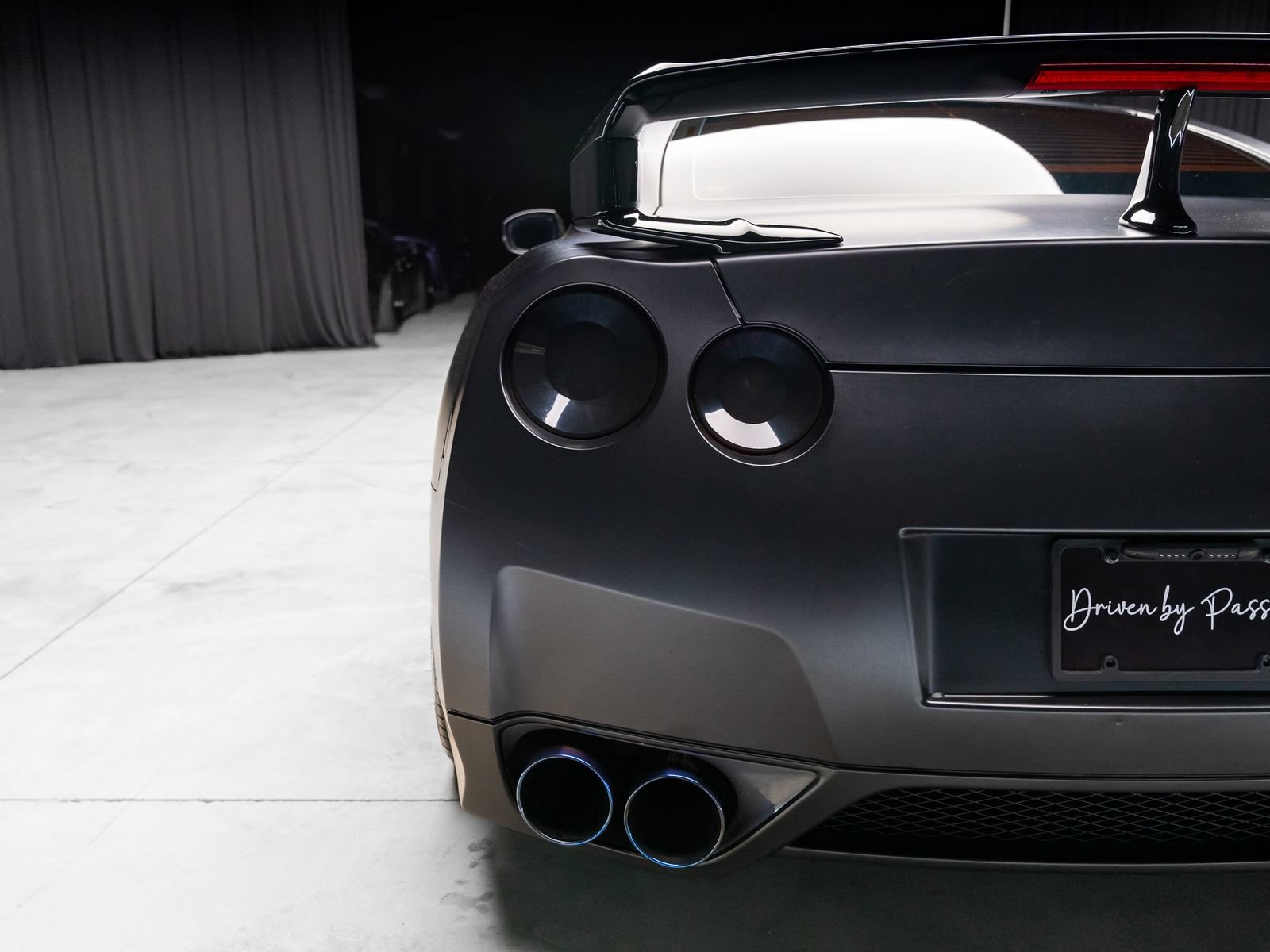 Used 2009 Nissan GT-R Premium AWD/4WD image 36