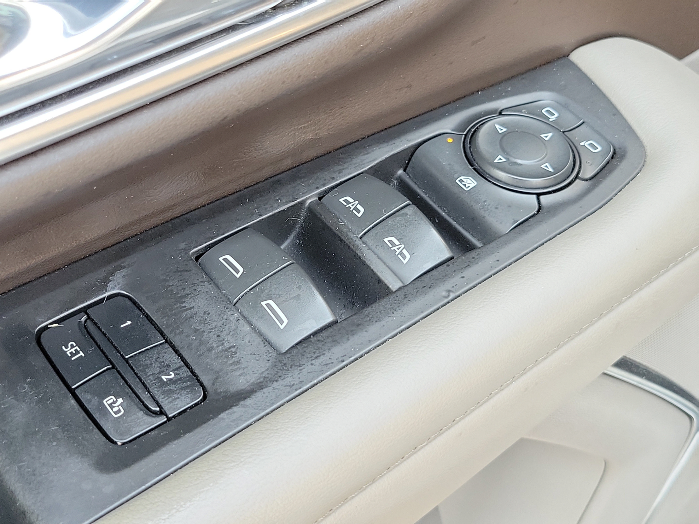Used 2021 Chevrolet Suburban LT RWD image 20
