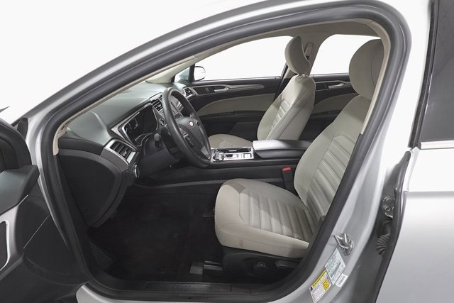Used 2018 Ford Fusion S image 12