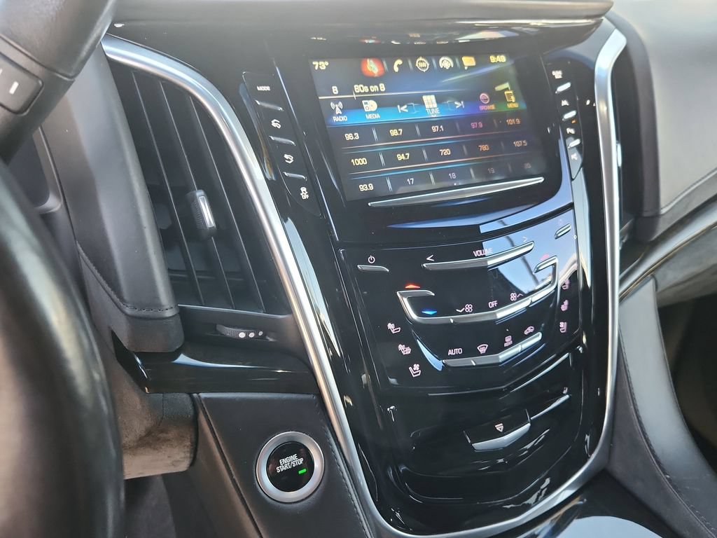 Used 2018 Cadillac Escalade ESV Platinum AWD/4WD image 28