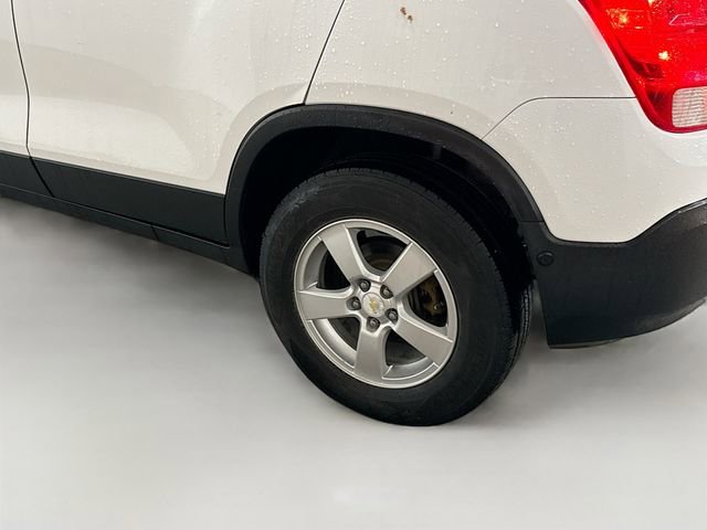 Used 2015 Chevrolet Trax LS AWD/4WD image 29