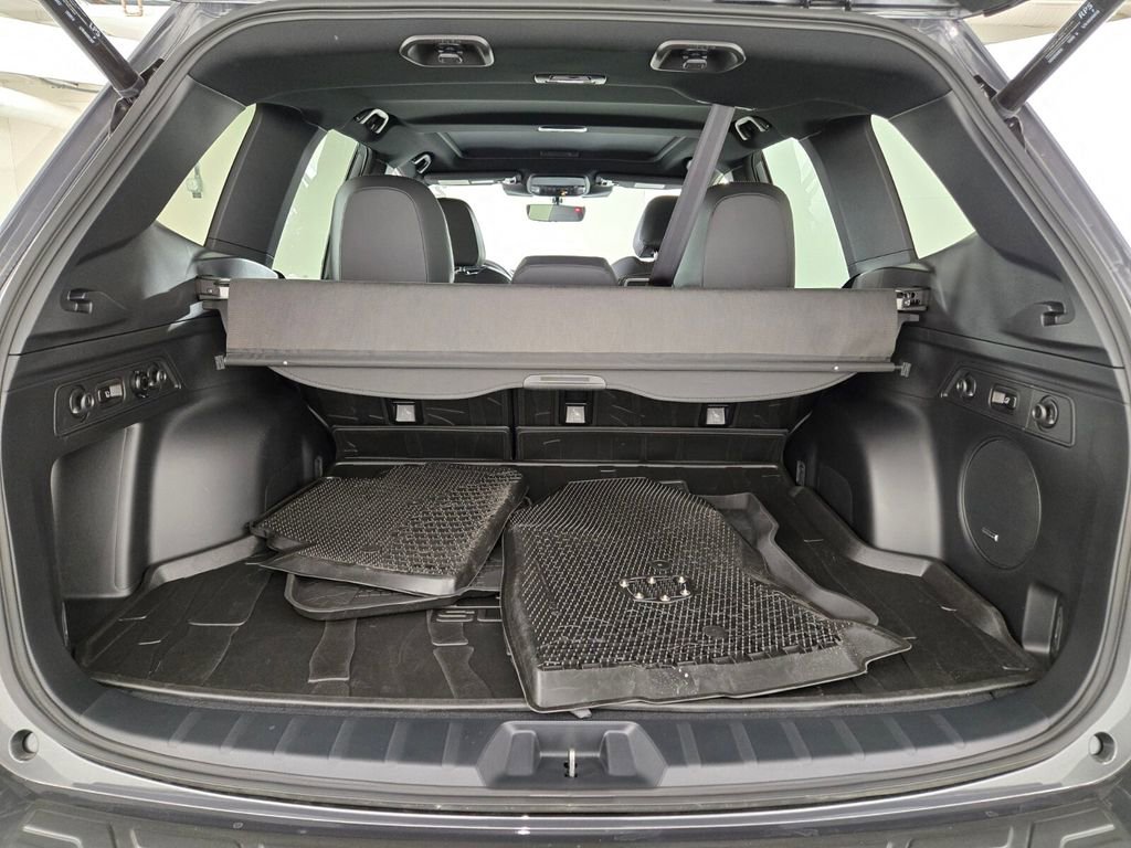 Certified 2025 Subaru Forester Wilderness w/ Convenience Package image 20
