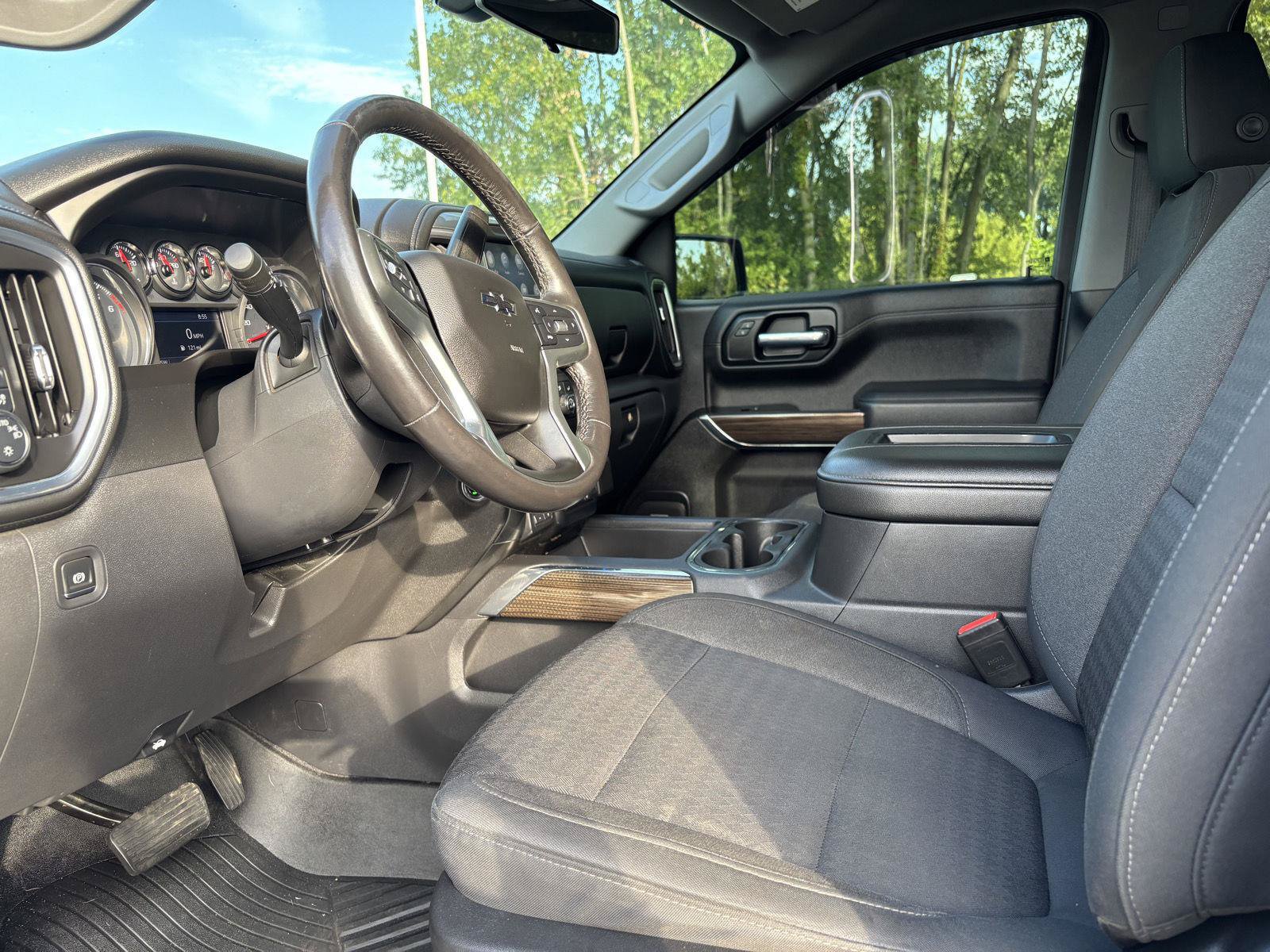 Used 2020 Chevrolet Silverado 1500 LT Trail Boss AWD/4WD image 16