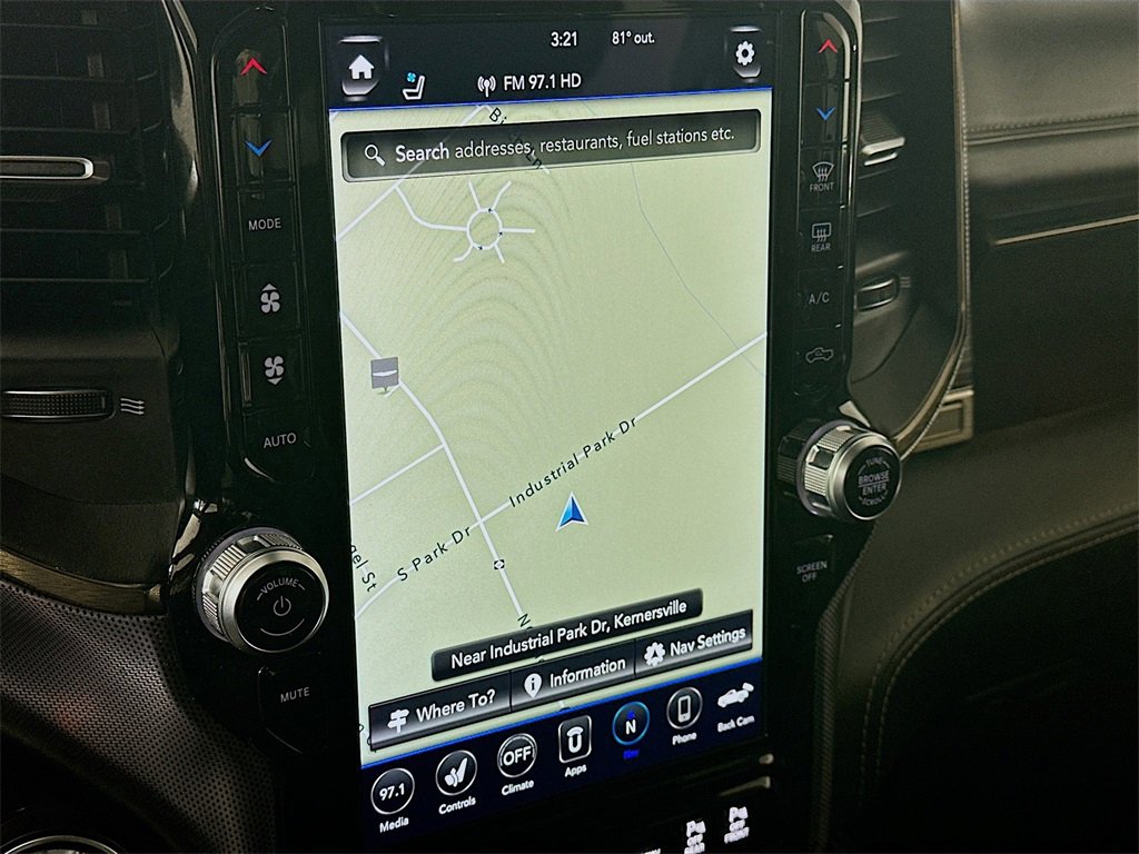 Used 2020 RAM 1500 Limited w/ Body Color Bumper Group image 19