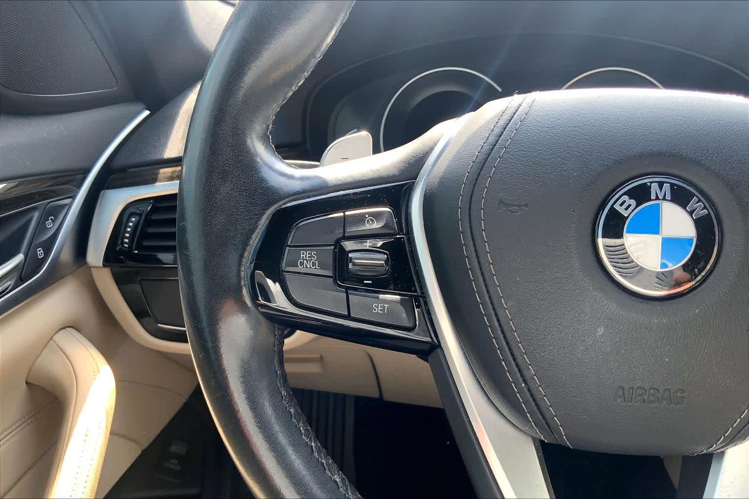 Used 2019 BMW 530i w/ Convenience Package RWD image 23