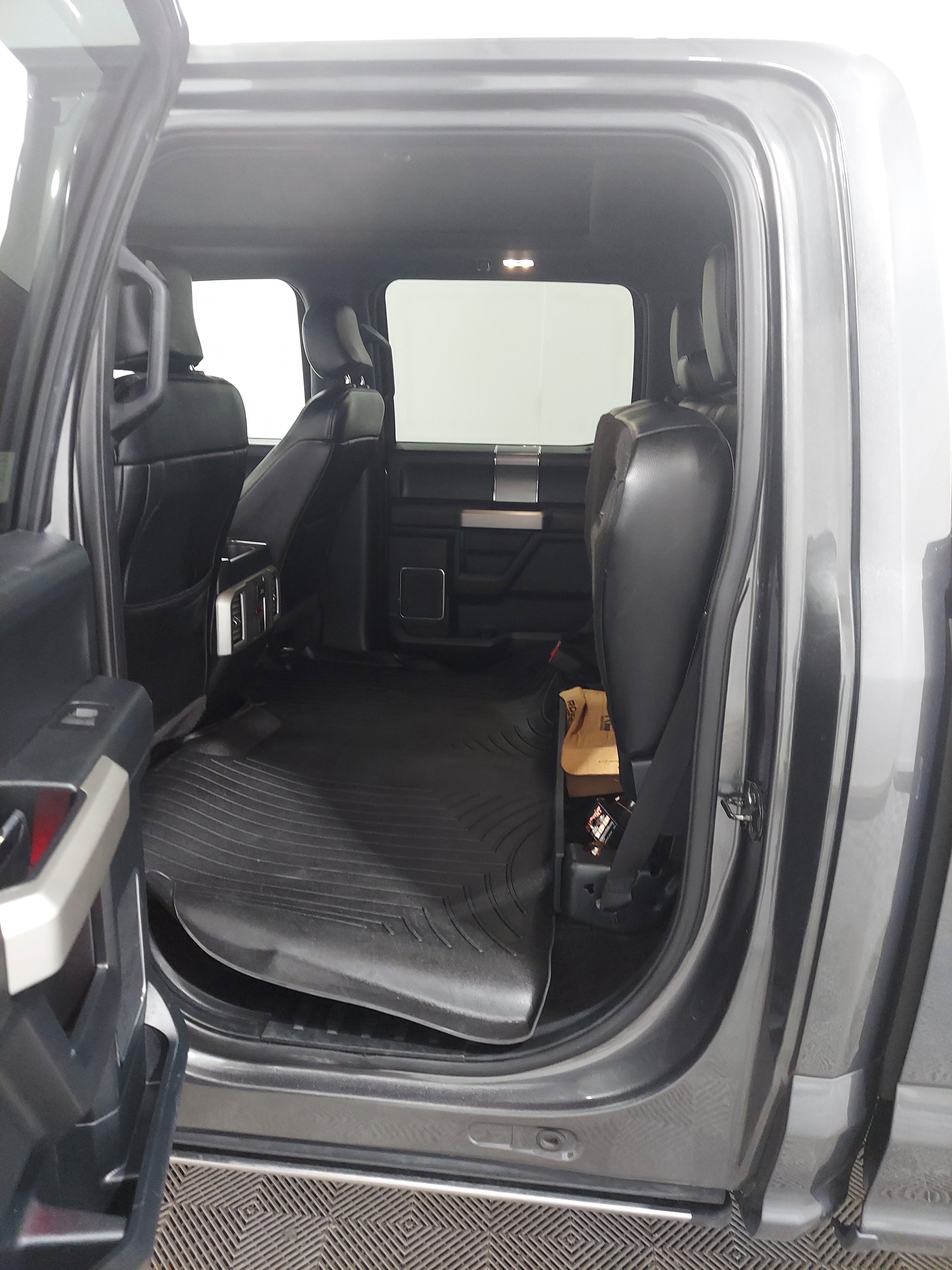 Used 2015 Ford F150 Lariat w/ Equipment Group 502A Luxury AWD/4WD image 15