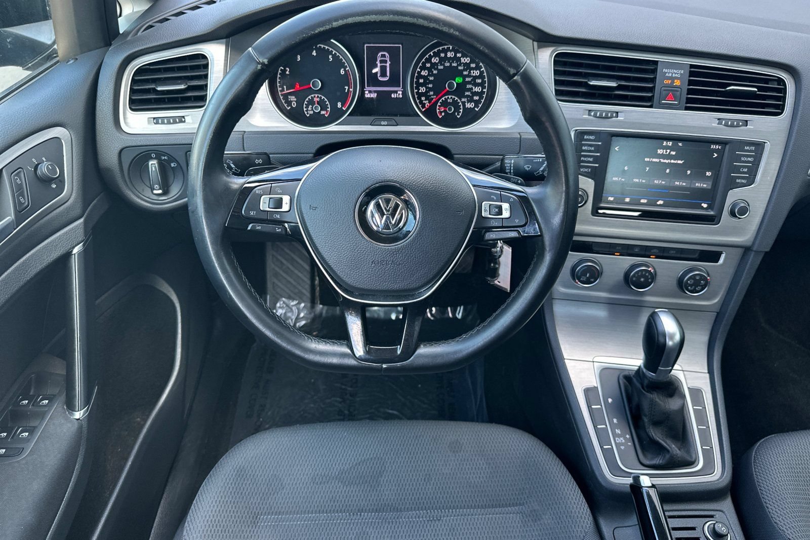 Used 2017 Volkswagen Golf S FWD image 14