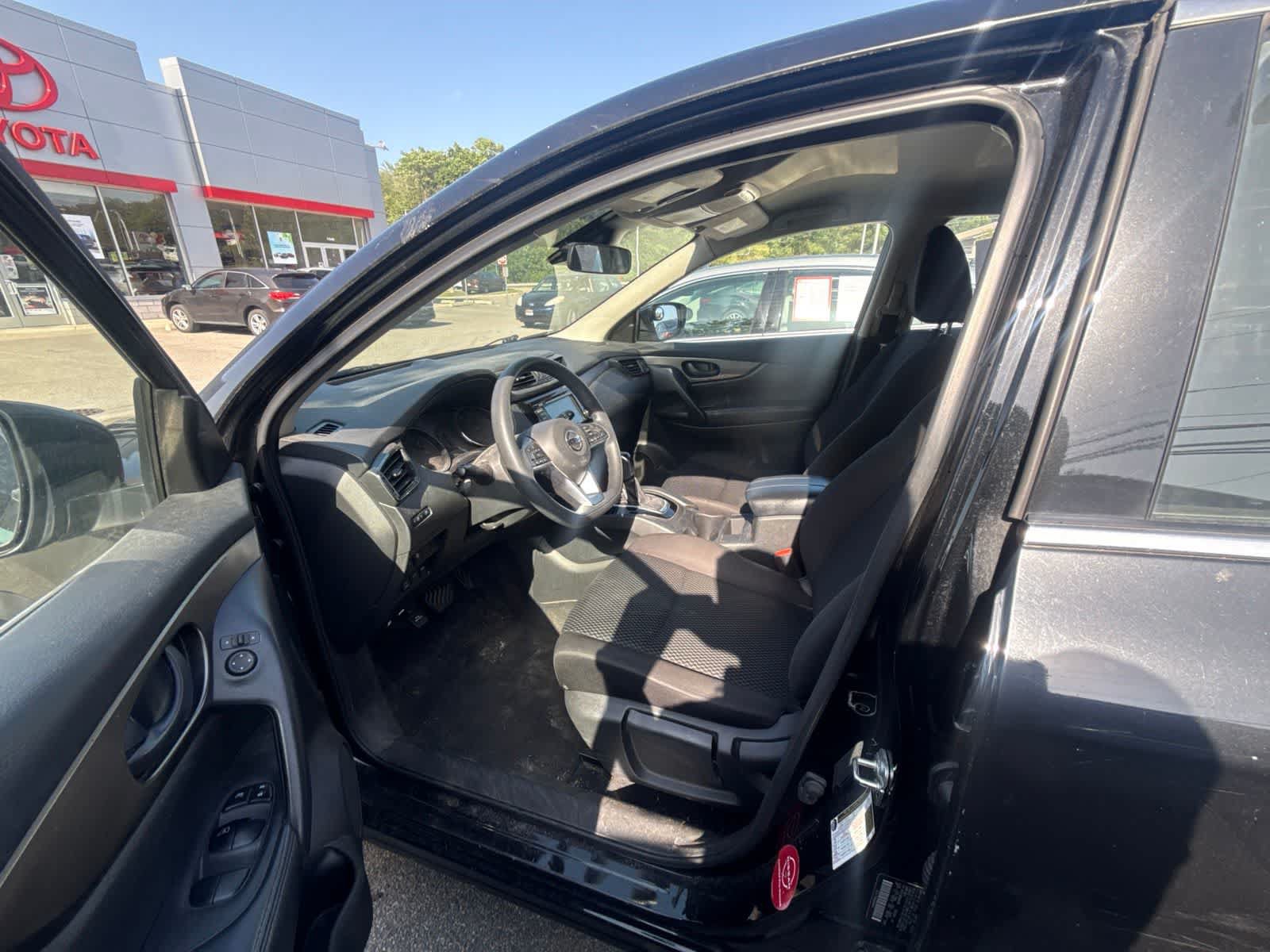 Used 2020 Nissan Rogue Sport S w/ Appearance Package AWD/4WD image 13