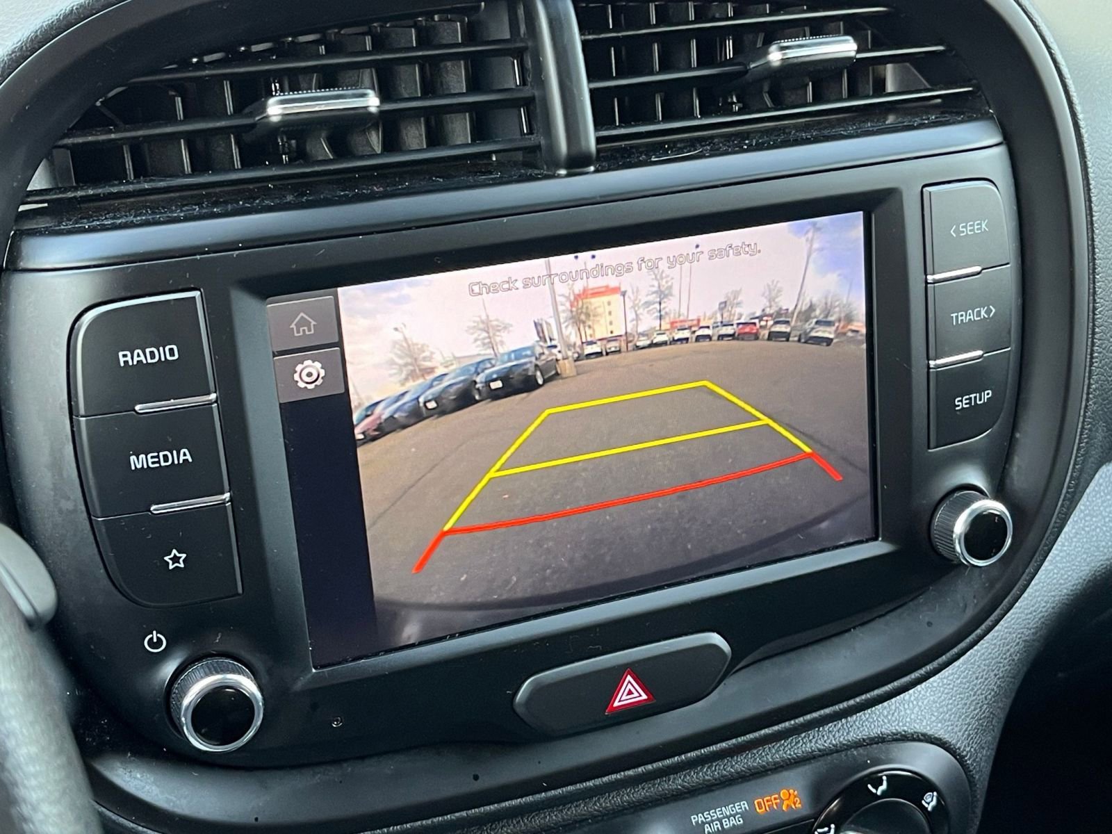 Used 2025 Kia Soul LX w/ LX Technology Package FWD image 21