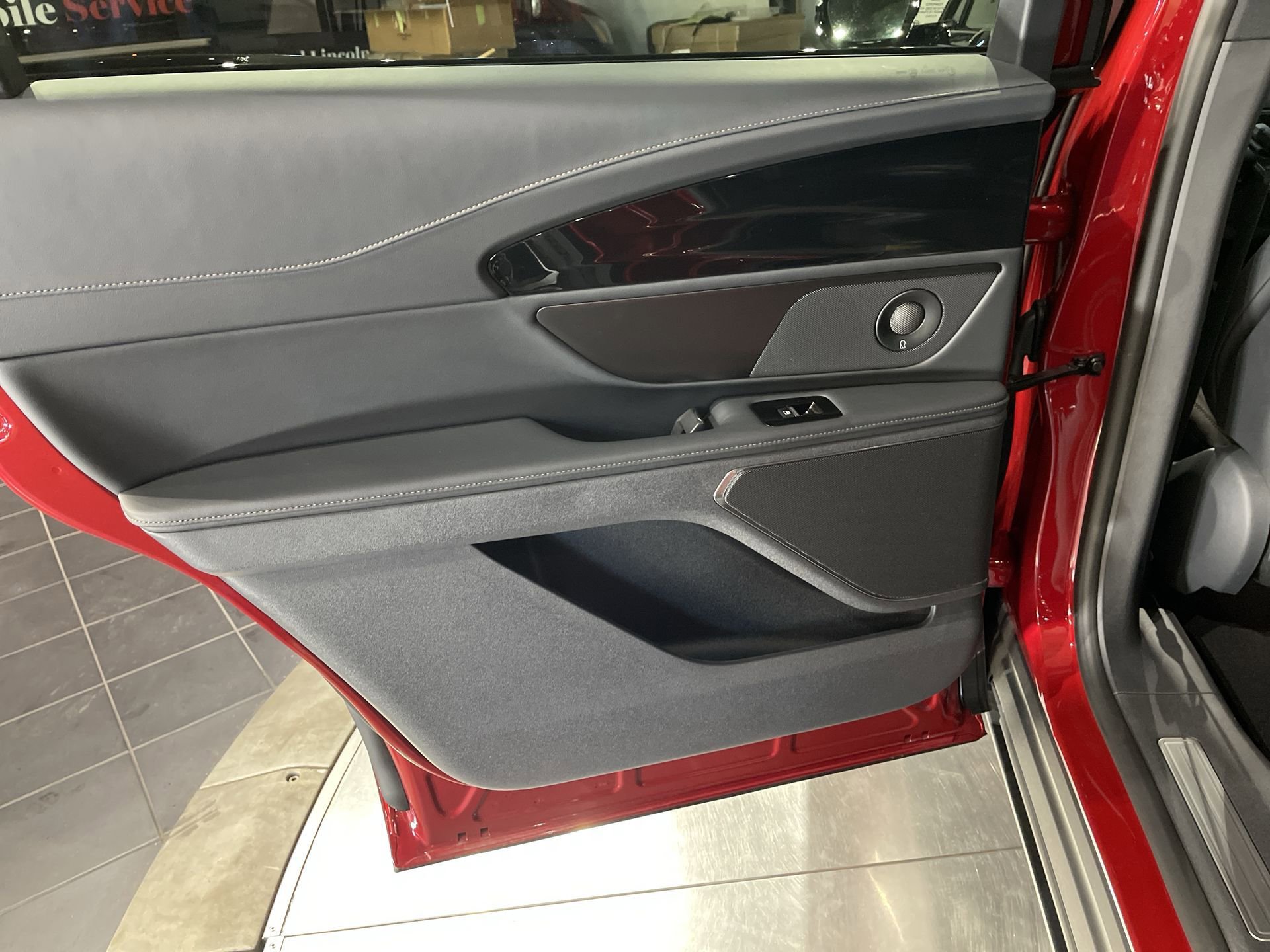 New 2024 Lincoln Nautilus Premier w/ Equipment Group 102A image 29