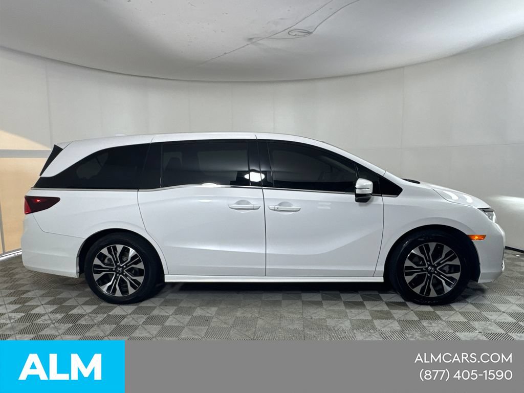 Used 2025 Honda Odyssey Elite image 5