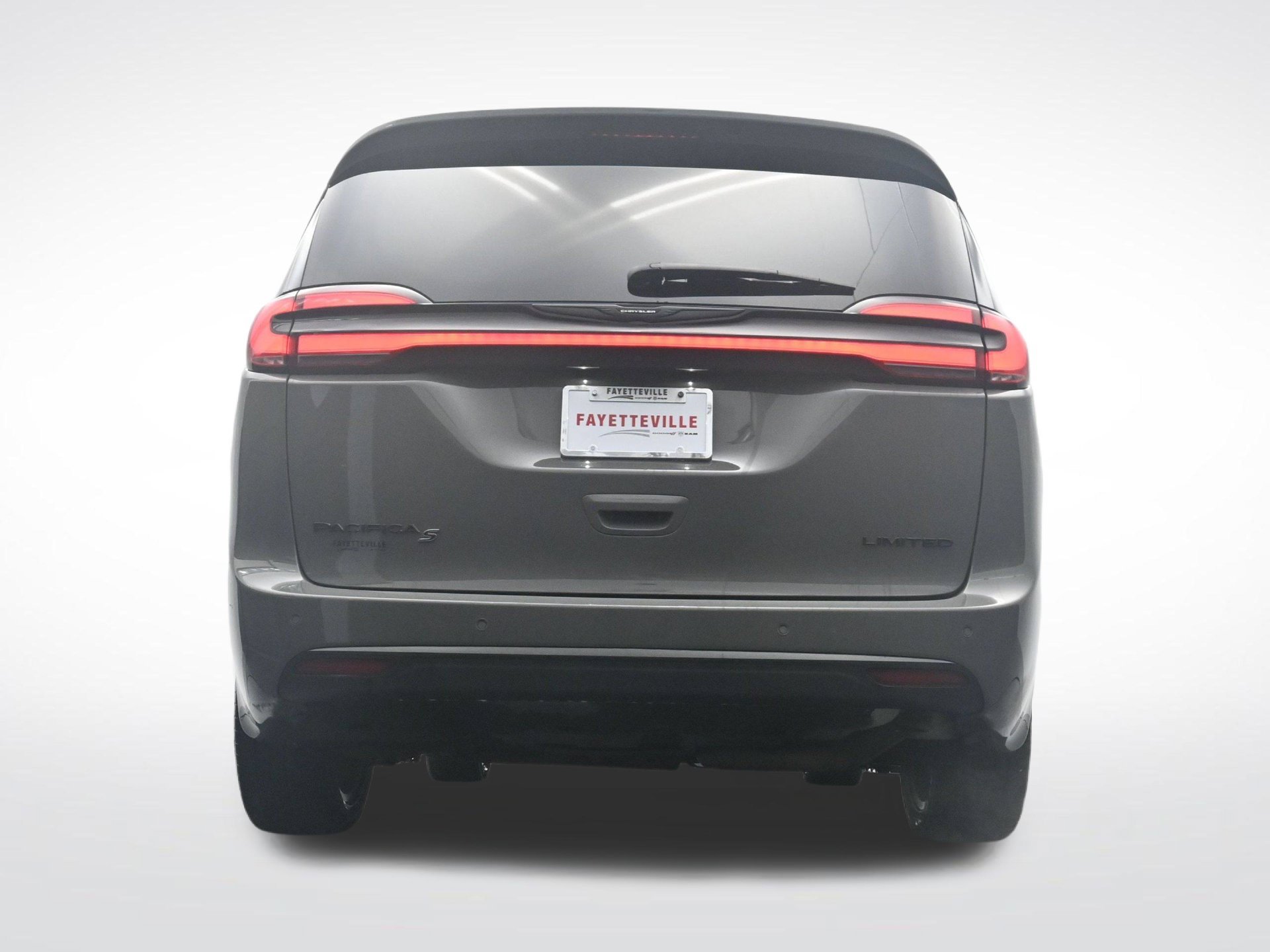Used 2025 Chrysler Pacifica Limited FWD image 34