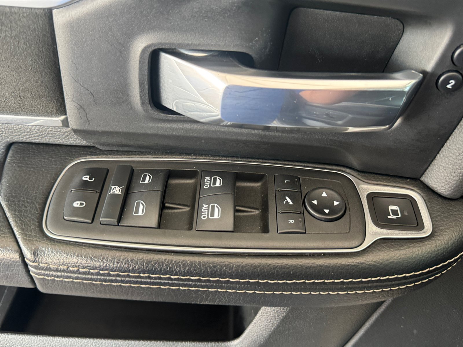 Used 2022 RAM 2500 Laramie AWD/4WD image 12