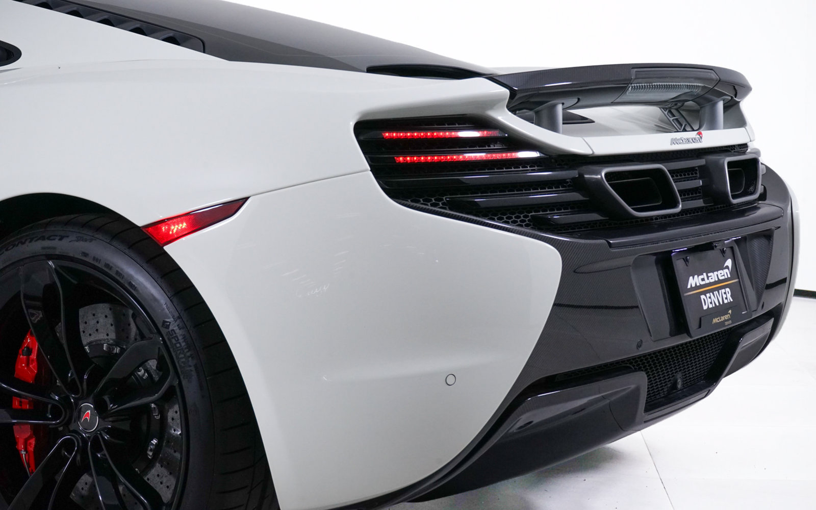 Used 2016 McLaren 650S Coupe RWD image 16