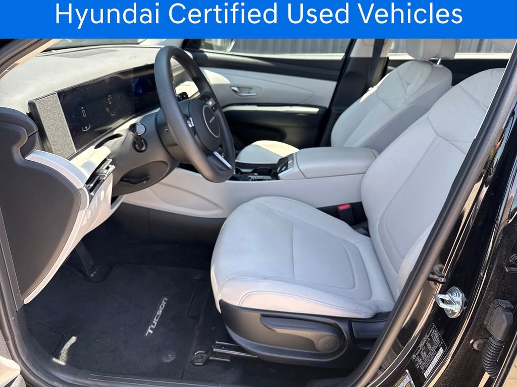 Certified 2025 Hyundai Tucson SE FWD image 10