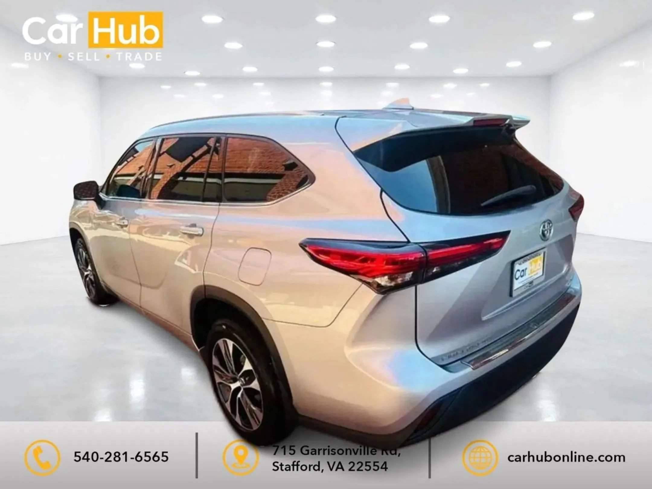 Used 2021 Toyota Highlander XLE AWD/4WD image 4