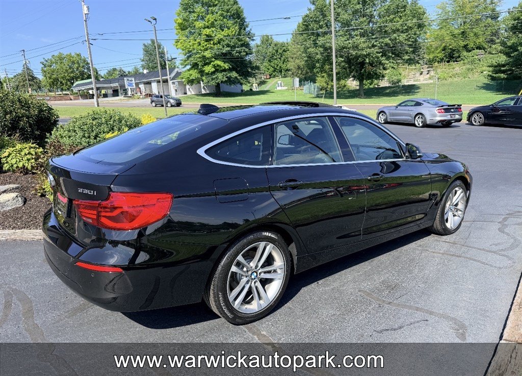 Used 2017 BMW 330i Gran Turismo xDrive AWD/4WD image 16