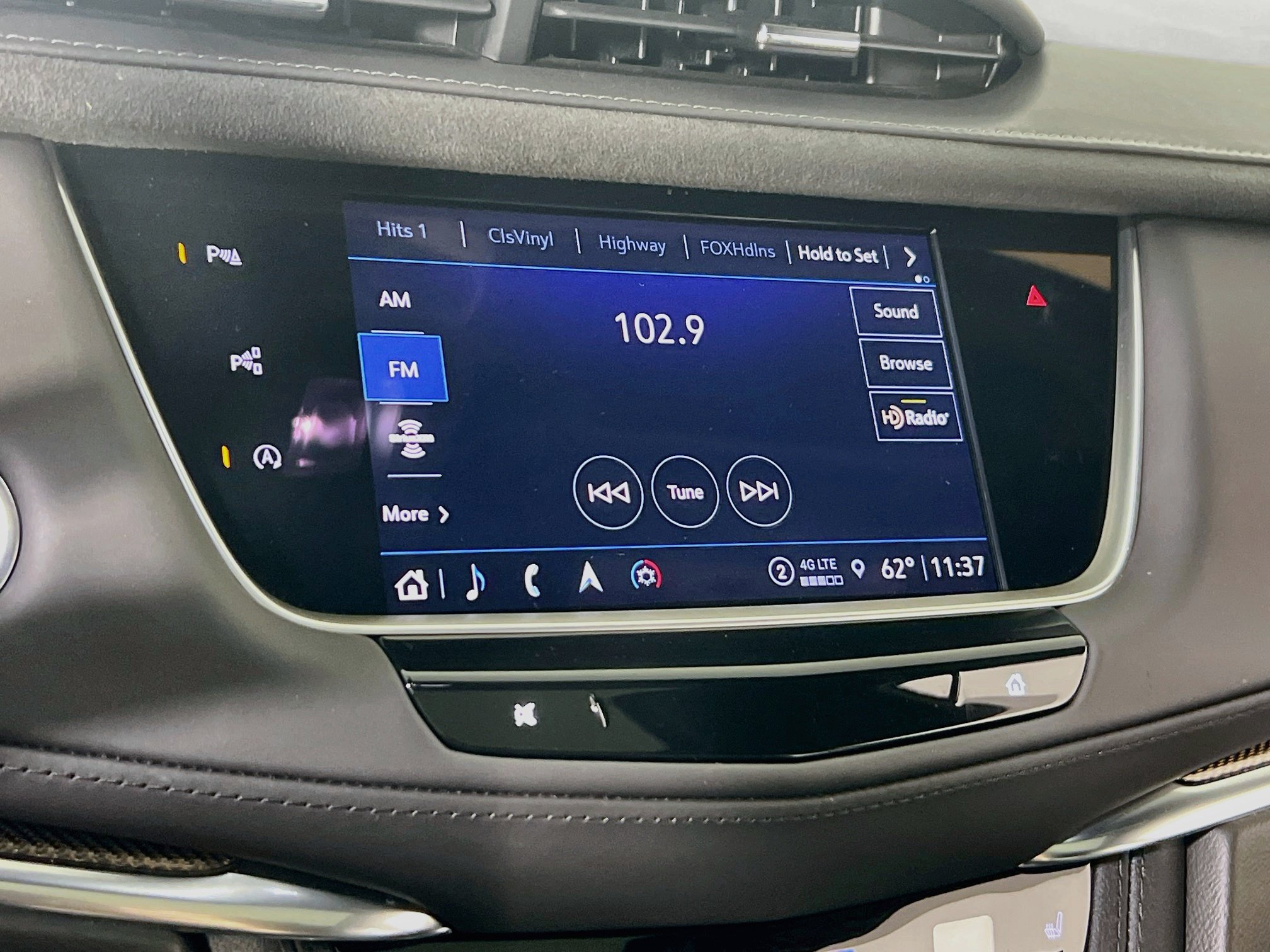 Used 2023 Cadillac XT5 Premium Luxury w/ Platinum Package AWD/4WD image 15