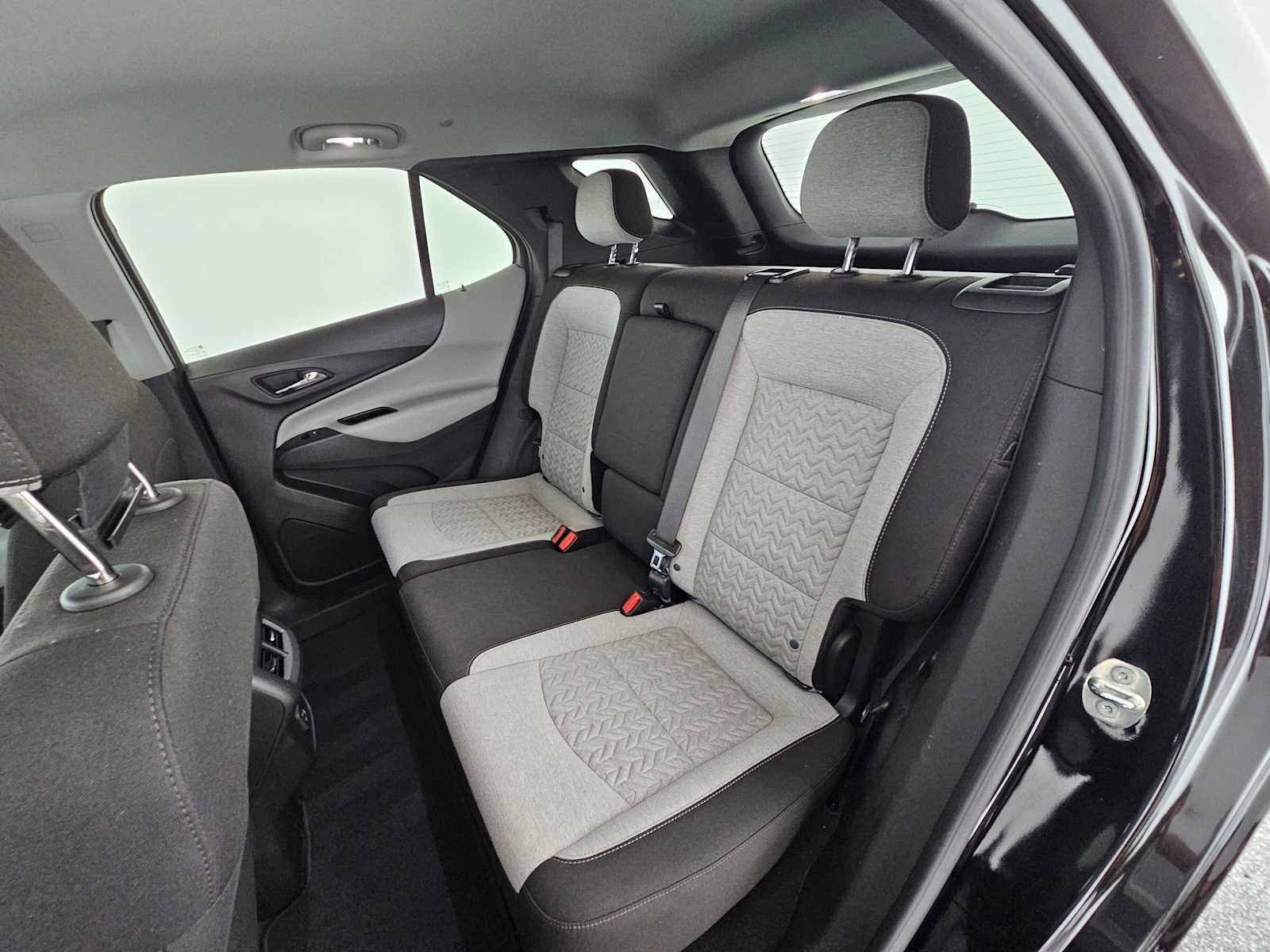 Used 2023 Chevrolet Equinox LS w/ LS Convenience Package FWD image 17