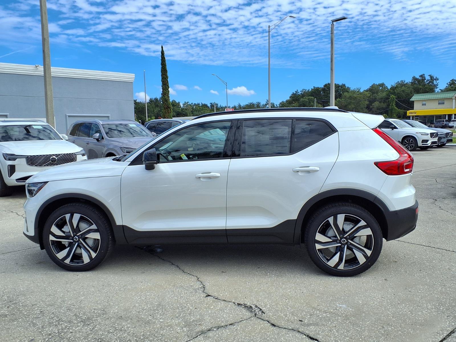 New 2026 Volvo XC40 B5 Plus w/ Protection Package Premier AWD/4WD image 4