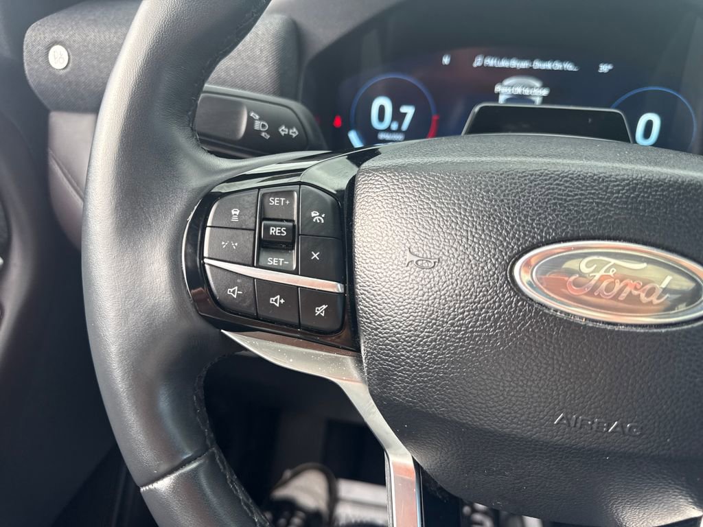 Used 2025 Ford Explorer Platinum w/ Ultimate Package AWD/4WD image 40