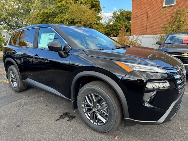 New 2026 Nissan Rogue S image 3