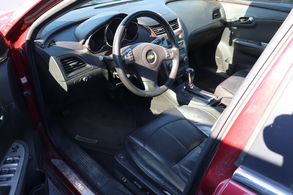 Used 2011 Chevrolet Malibu LTZ FWD image 8