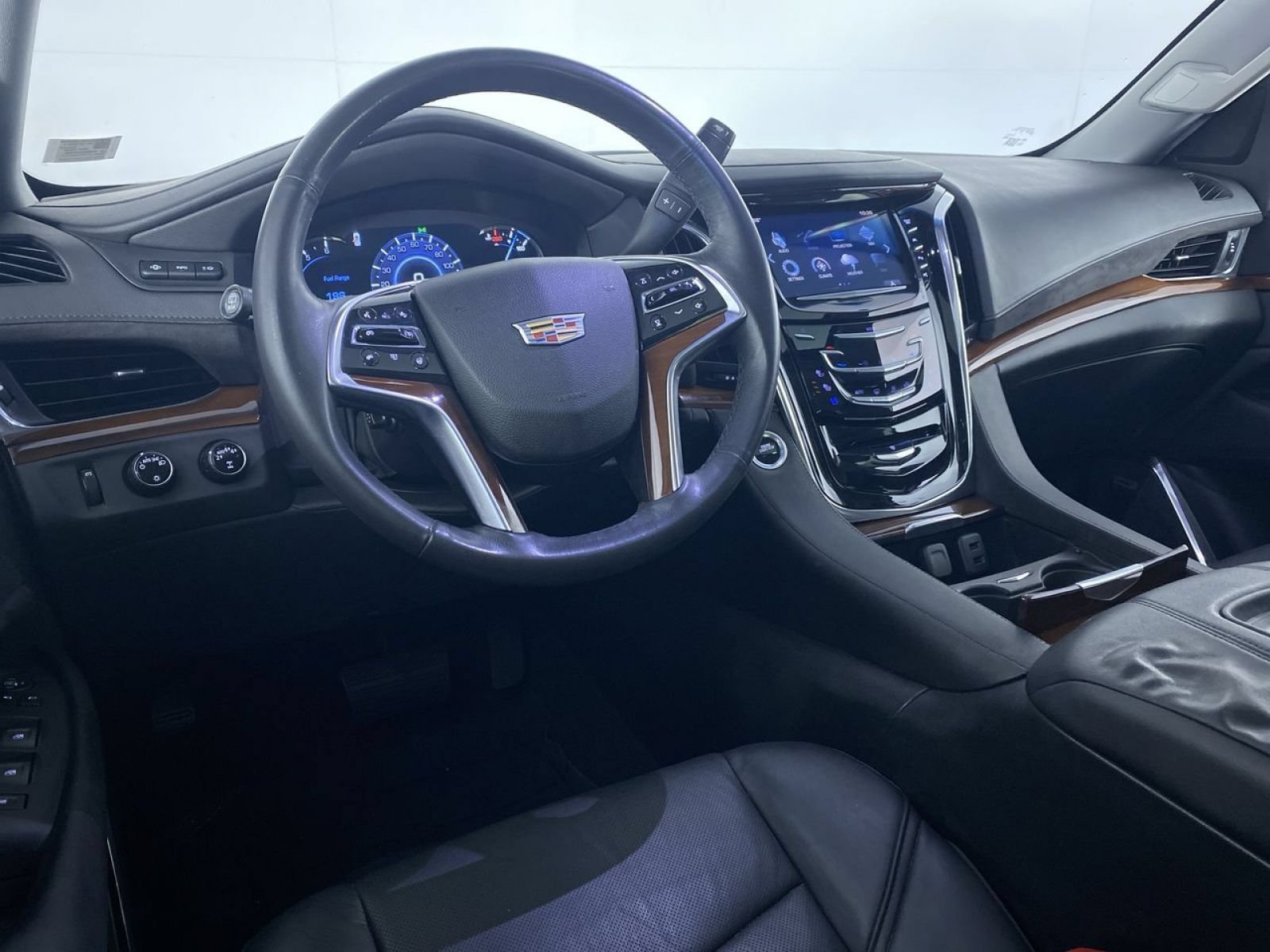 Certified 2018 Cadillac Escalade Luxury w/ LPO, Radiant Package AWD/4WD image 2