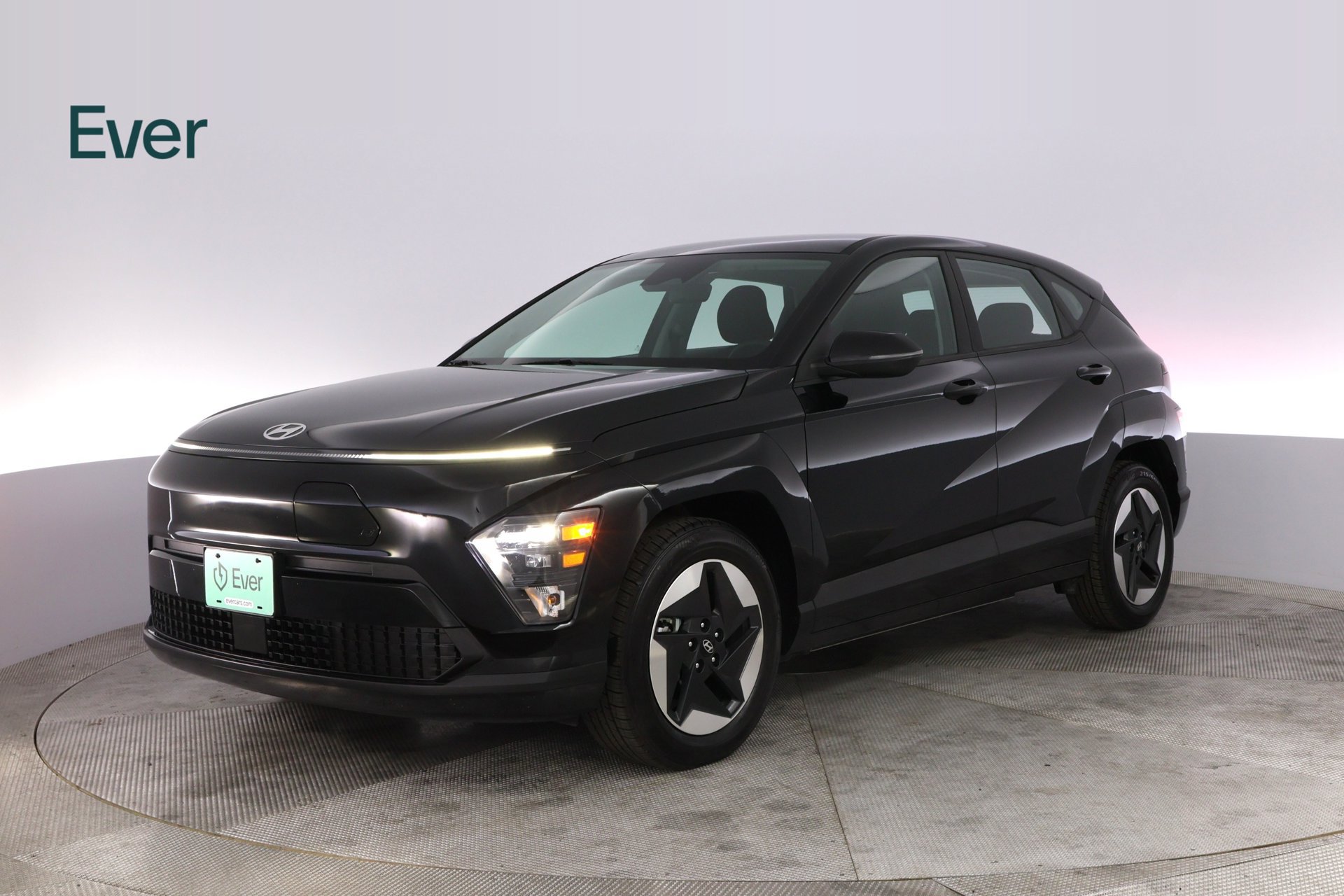 Used 2024 Hyundai Kona SE FWD image 2